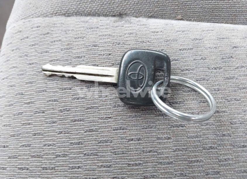 Photo 11 of 2003 Toyota Camry LE (VIN 4T1BE32K73U218309)