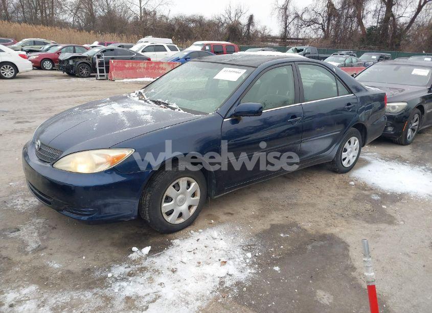Photo 2 of 2003 Toyota Camry LE (VIN 4T1BE32K73U218309)