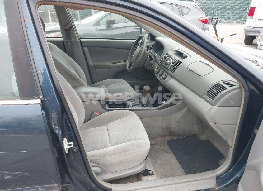 Photo 5 of 2003 Toyota Camry LE (VIN 4T1BE32K73U218309)