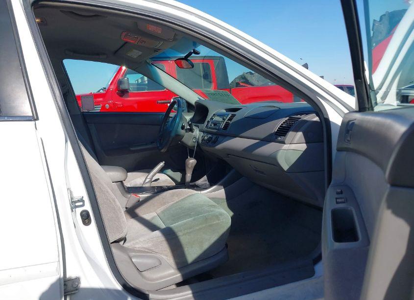 Photo 5 of 2003 Toyota Camry LE (VIN 4T1BE32K73U221551)