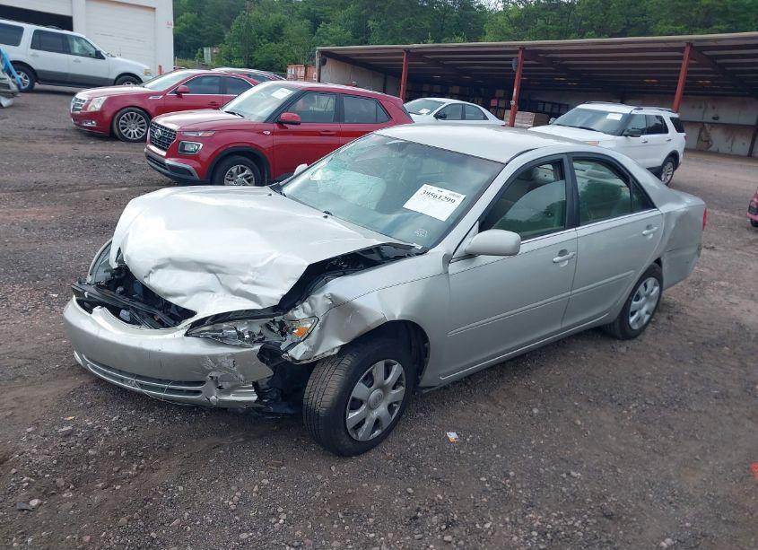 Photo 2 of 2003 Toyota Camry LE (VIN 4T1BE32K73U238818)