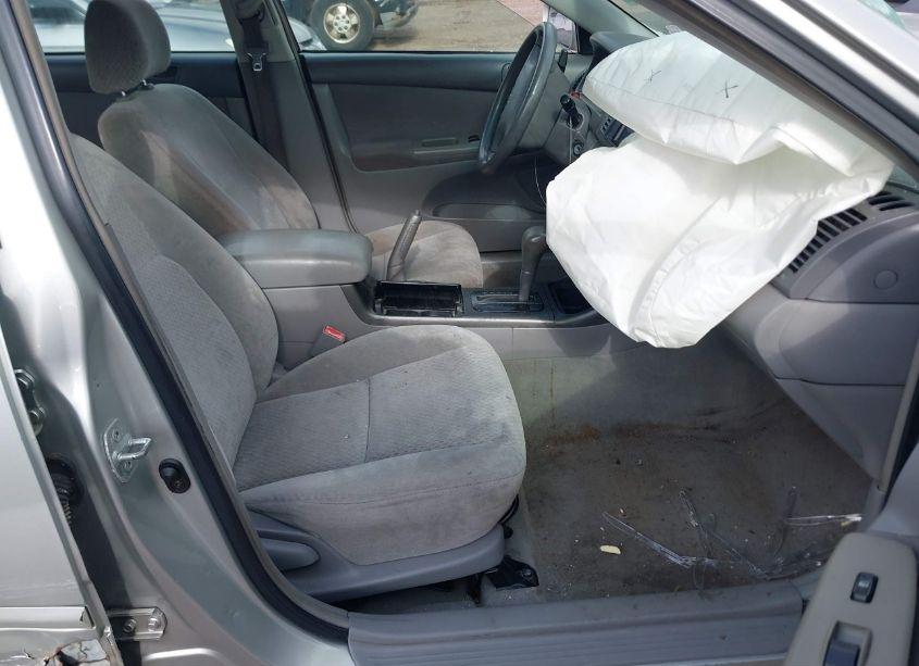 Photo 5 of 2003 Toyota Camry LE (VIN 4T1BE32K73U238818)