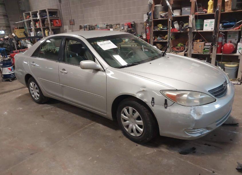 2003 Toyota Camry LE (VIN 4T1BE32K73U246241) main photo