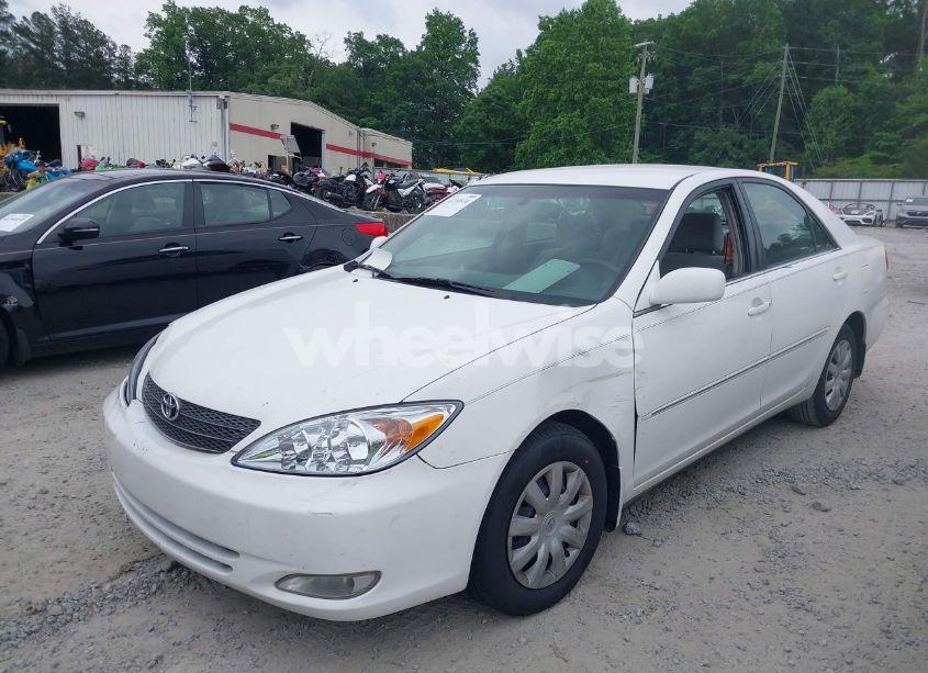 Photo 2 of 2003 Toyota Camry XLE (VIN 4T1BE32K73U251438)