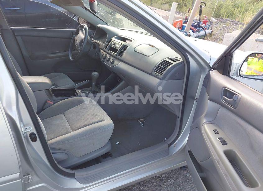 Photo 5 of 2003 Toyota Camry LE (VIN 4T1BE32K73U712640)