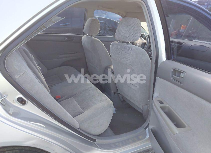 Photo 8 of 2003 Toyota Camry LE (VIN 4T1BE32K73U712640)