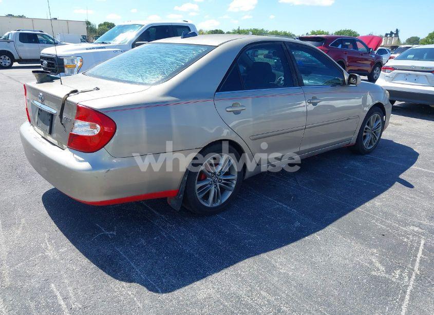 Photo 4 of 2003 Toyota Camry LE (VIN 4T1BE32K73U713951)