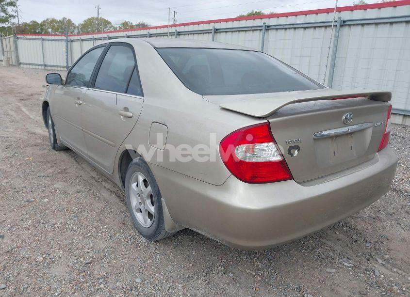 Photo 3 of 2003 Toyota Camry LE (VIN 4T1BE32K73U780811)