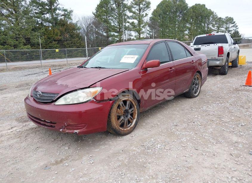 Photo 2 of 2004 Toyota Camry LE (VIN 4T1BE32K74U270671)