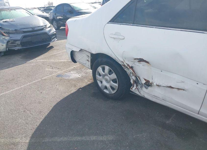 Photo 15 of 2004 Toyota Camry LE (VIN 4T1BE32K74U315477)