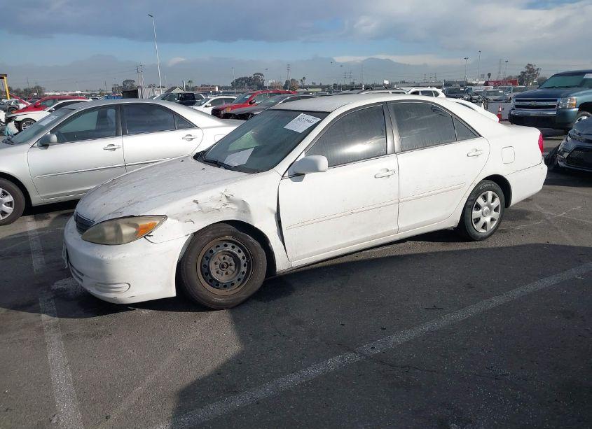 Photo 2 of 2004 Toyota Camry LE (VIN 4T1BE32K74U315477)