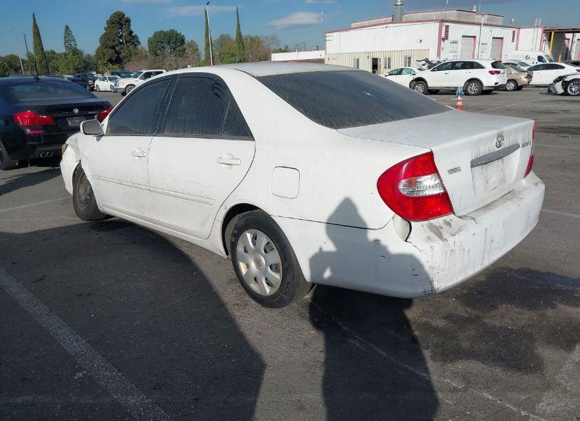 Photo 3 of 2004 Toyota Camry LE (VIN 4T1BE32K74U315477)