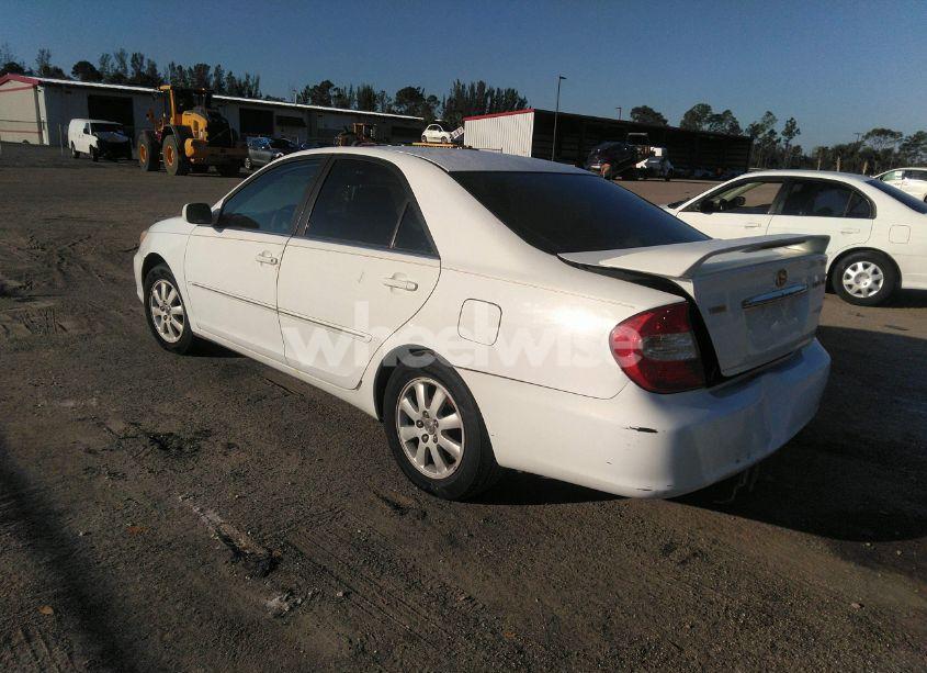 Photo 3 of 2004 Toyota Camry XLE (VIN 4T1BE32K74U326169)