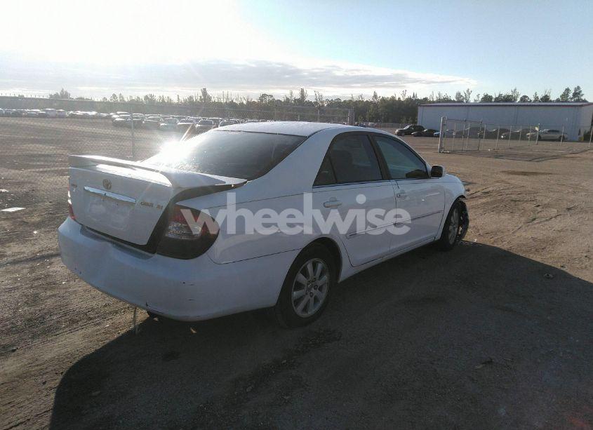 Photo 4 of 2004 Toyota Camry XLE (VIN 4T1BE32K74U326169)