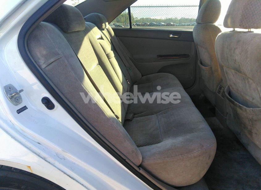 Photo 8 of 2004 Toyota Camry XLE (VIN 4T1BE32K74U326169)