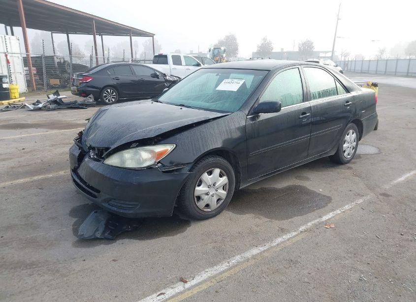 Photo 2 of 2004 Toyota Camry LE (VIN 4T1BE32K74U330545)