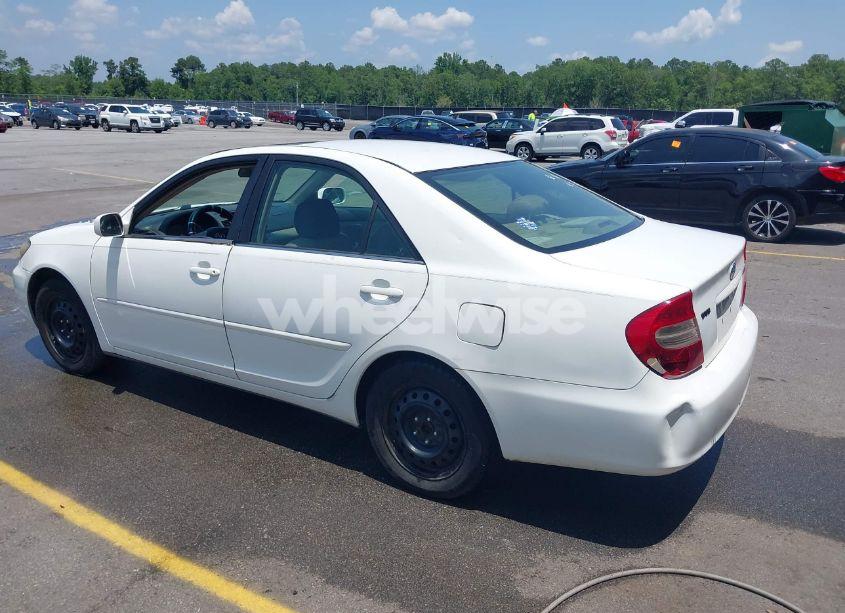 Photo 3 of 2004 Toyota Camry SE (VIN 4T1BE32K74U345949)