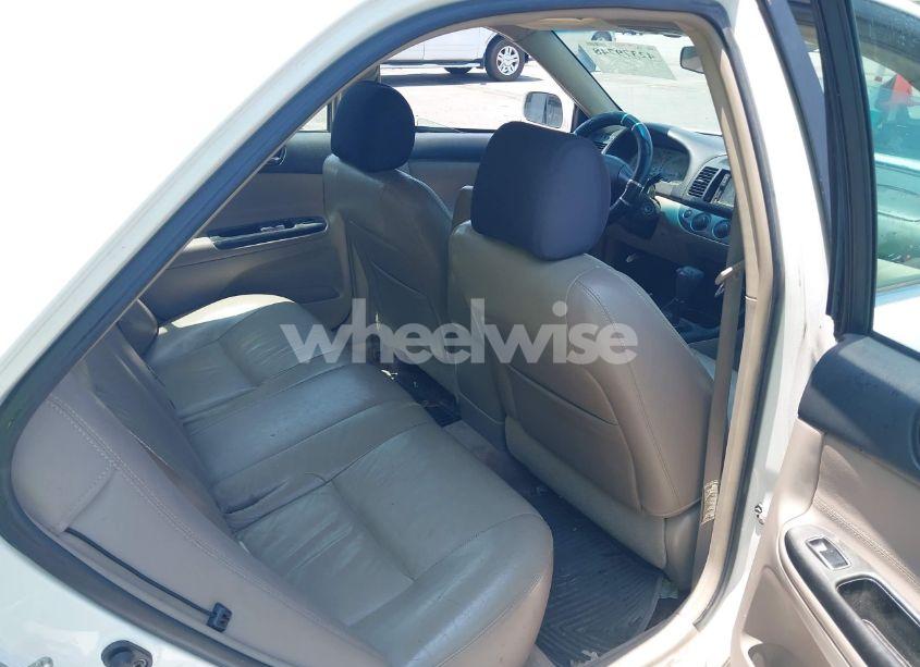 Photo 8 of 2004 Toyota Camry SE (VIN 4T1BE32K74U345949)