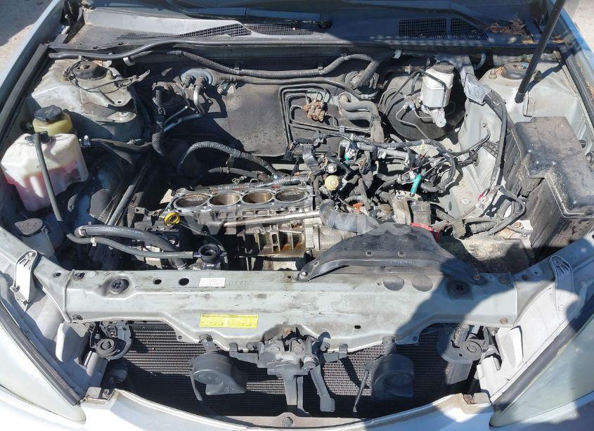 Photo 10 of 2004 Toyota Camry LE (VIN 4T1BE32K74U350908)