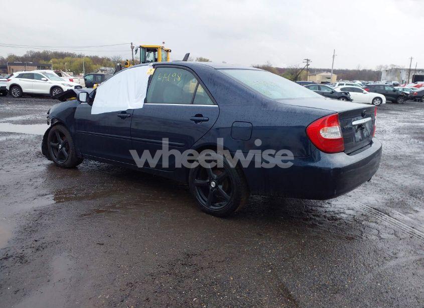 Photo 3 of 2004 Toyota Camry LE (VIN 4T1BE32K74U353761)