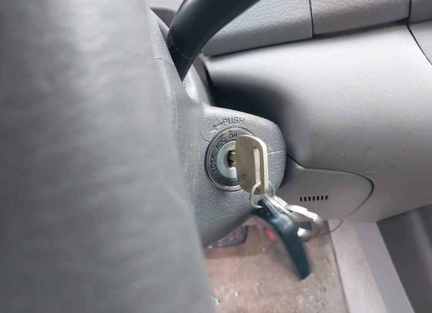 Photo 11 of 2004 Toyota Camry LE (VIN 4T1BE32K74U357955)