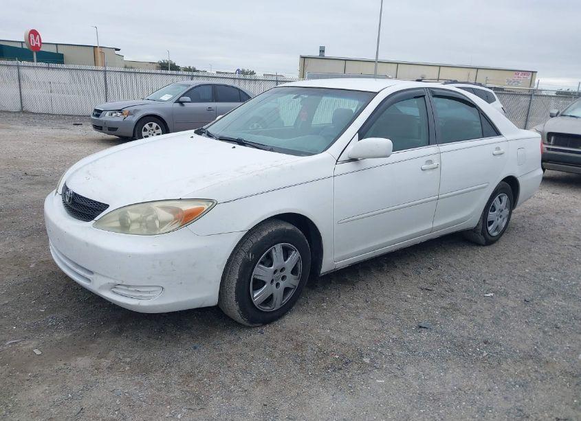 Photo 2 of 2004 Toyota Camry LE (VIN 4T1BE32K74U357955)