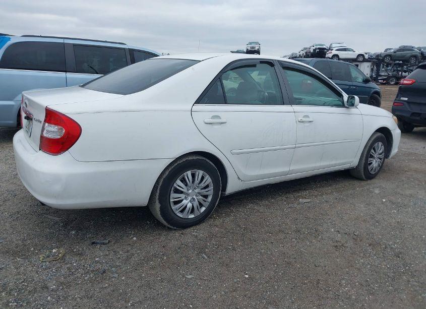 Photo 4 of 2004 Toyota Camry LE (VIN 4T1BE32K74U357955)