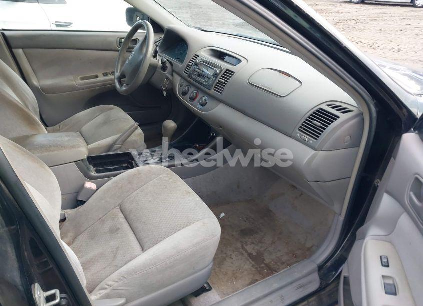 Photo 5 of 2004 Toyota Camry LE (VIN 4T1BE32K74U377378)