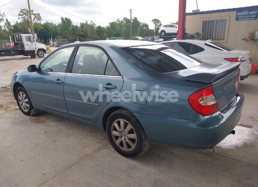 Photo 3 of 2004 Toyota Camry XLE (VIN 4T1BE32K74U789946)