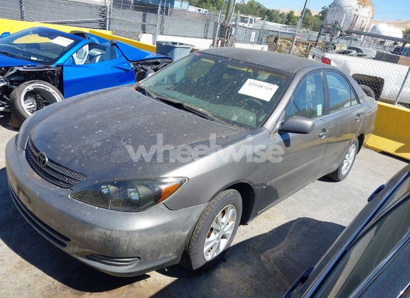 Photo 2 of 2004 Toyota Camry LE (VIN 4T1BE32K74U797691)