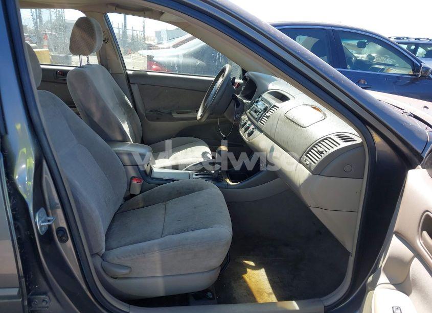 Photo 5 of 2004 Toyota Camry LE (VIN 4T1BE32K74U797691)