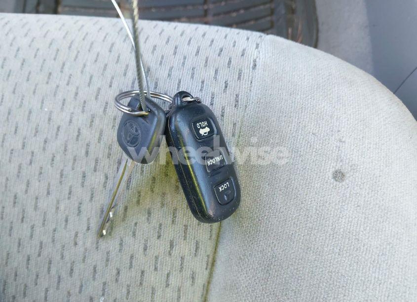 Photo 11 of 2004 Toyota Camry LE (VIN 4T1BE32K74U824713)