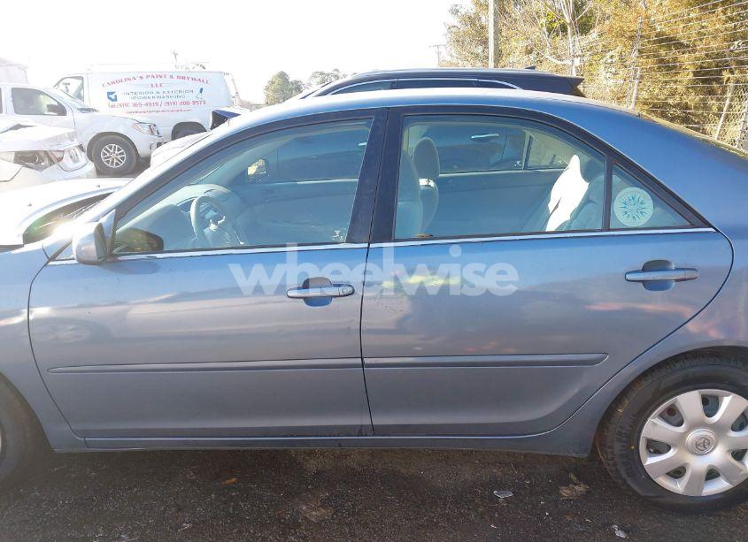 Photo 14 of 2004 Toyota Camry LE (VIN 4T1BE32K74U826493)