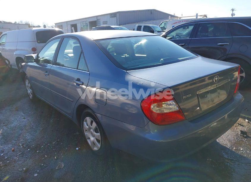 Photo 3 of 2004 Toyota Camry LE (VIN 4T1BE32K74U826493)