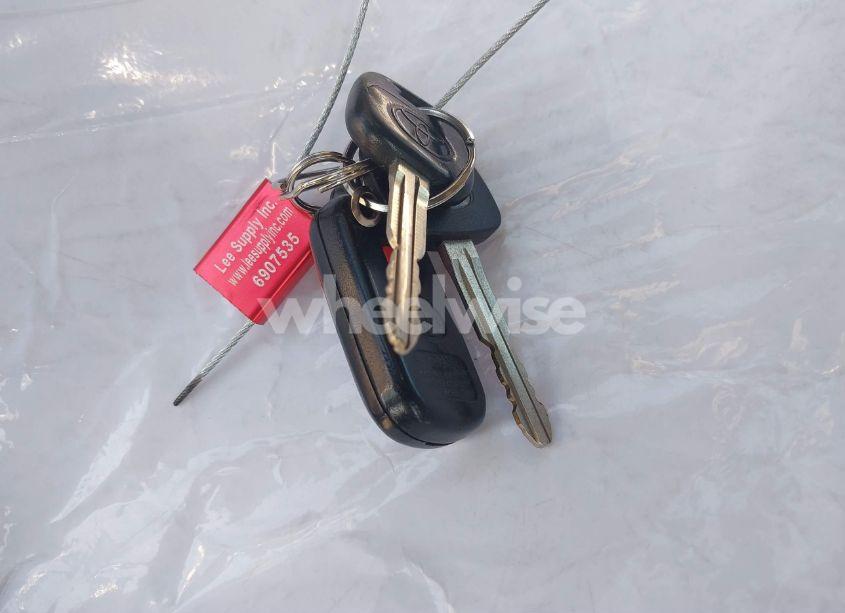 Photo 11 of 2004 Toyota Camry LE (VIN 4T1BE32K74U843360)