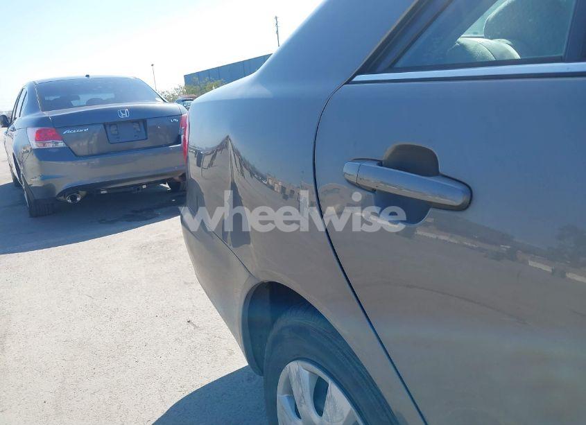 Photo 12 of 2004 Toyota Camry LE (VIN 4T1BE32K74U843360)