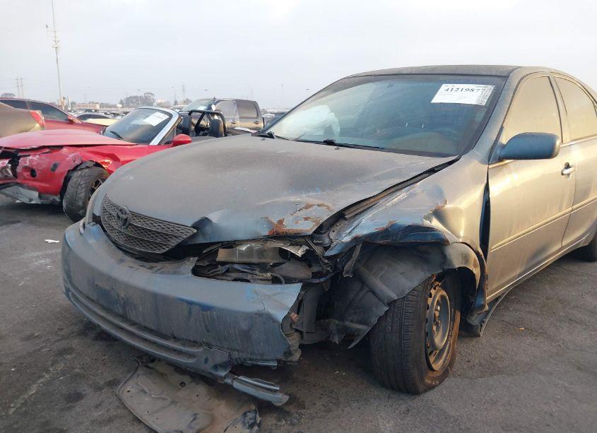 Photo 6 of 2004 Toyota Camry LE (VIN 4T1BE32K74U853435)