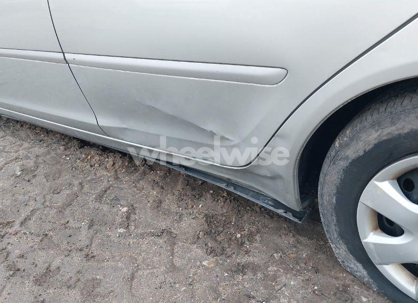 Photo 13 of 2004 Toyota Camry LE (VIN 4T1BE32K74U864094)