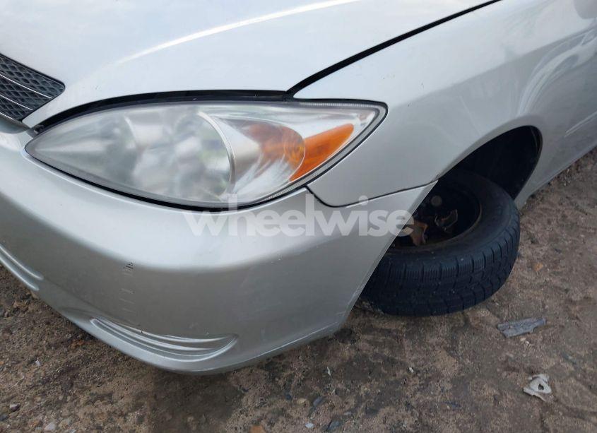 Photo 15 of 2004 Toyota Camry LE (VIN 4T1BE32K74U864094)