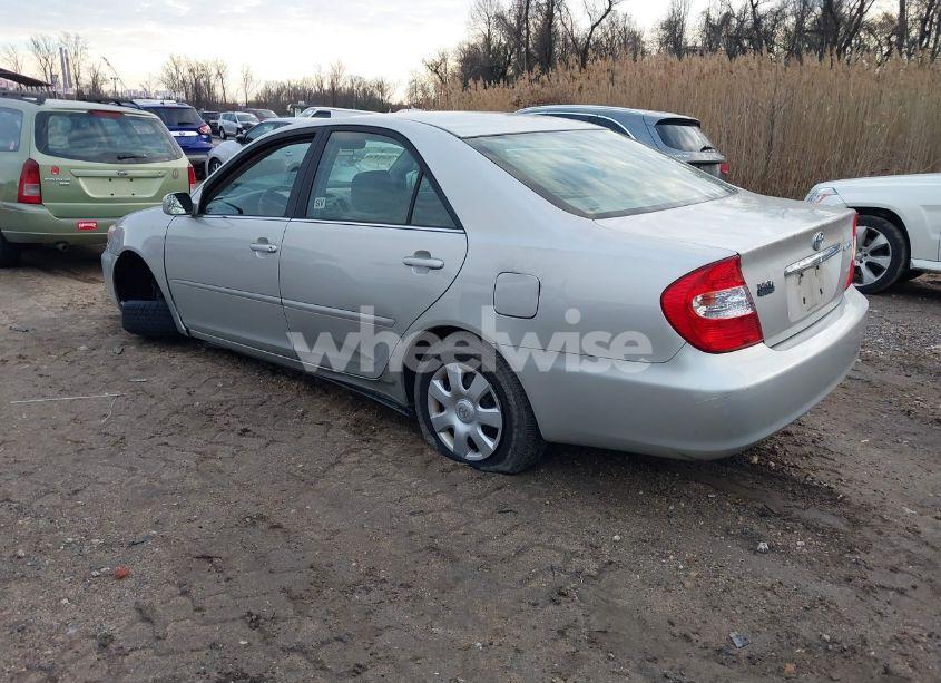 Photo 3 of 2004 Toyota Camry LE (VIN 4T1BE32K74U864094)