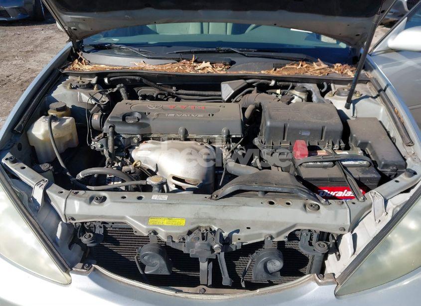 Photo 10 of 2004 Toyota Camry LE (VIN 4T1BE32K74U884460)