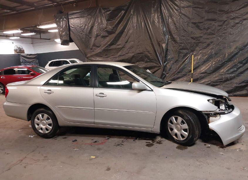 Photo 13 of 2004 Toyota Camry LE (VIN 4T1BE32K74U889450)