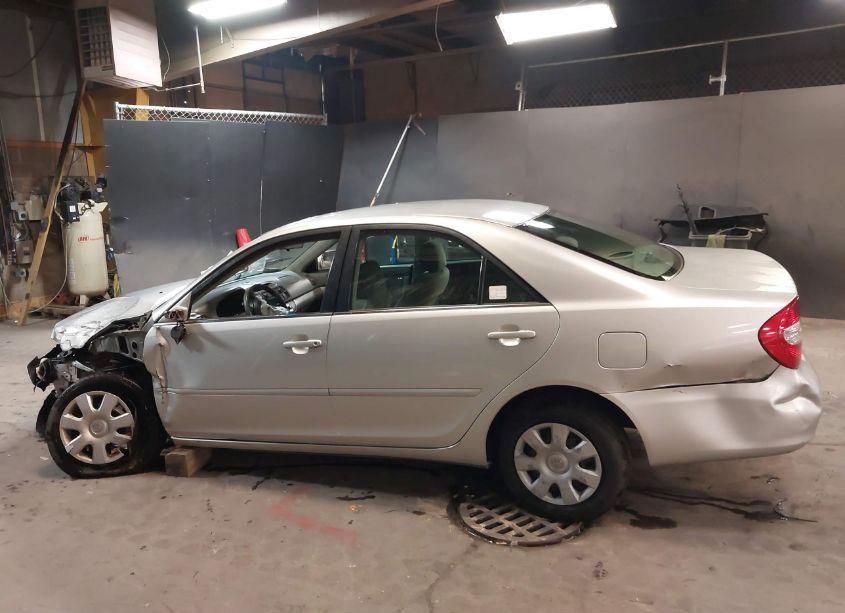 Photo 14 of 2004 Toyota Camry LE (VIN 4T1BE32K74U889450)