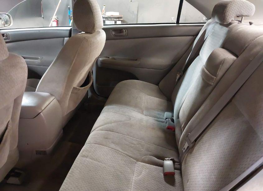 Photo 8 of 2004 Toyota Camry LE (VIN 4T1BE32K74U889450)