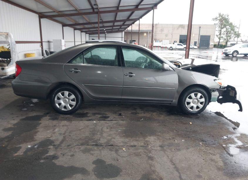 Photo 13 of 2004 Toyota Camry LE (VIN 4T1BE32K74U920146)