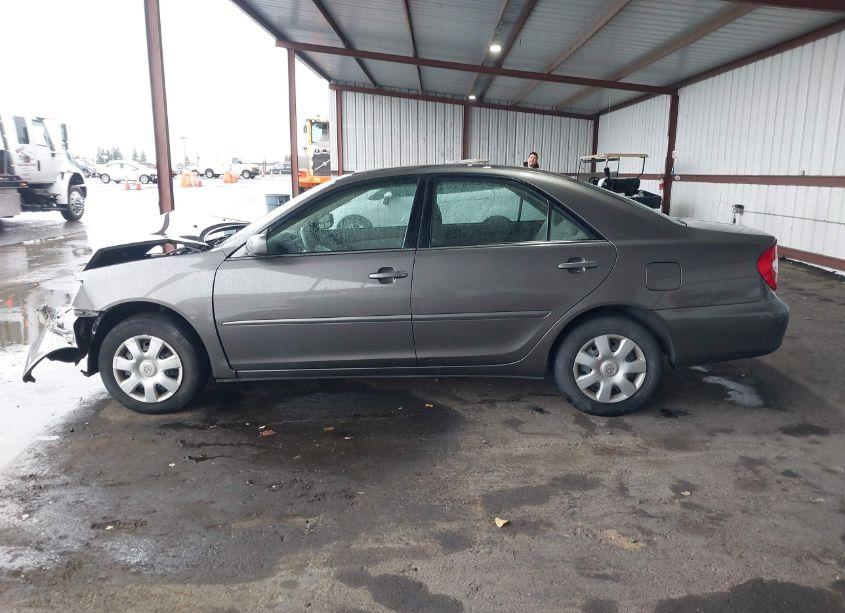 Photo 14 of 2004 Toyota Camry LE (VIN 4T1BE32K74U920146)
