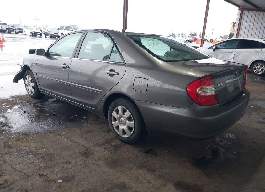 Photo 3 of 2004 Toyota Camry LE (VIN 4T1BE32K74U920146)