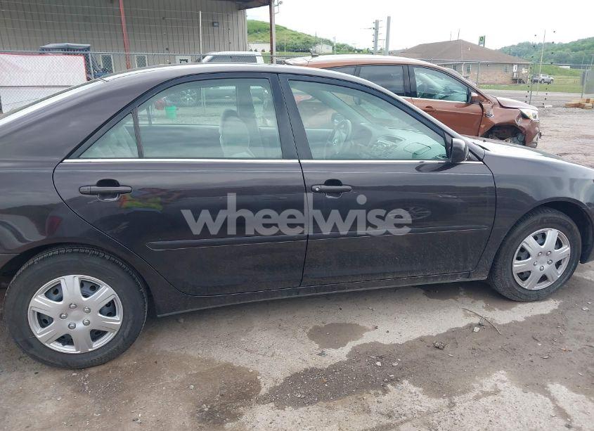 Photo 13 of 2004 Toyota Camry LE (VIN 4T1BE32K74U934757)