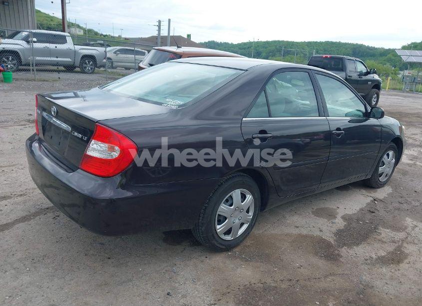 Photo 4 of 2004 Toyota Camry LE (VIN 4T1BE32K74U934757)