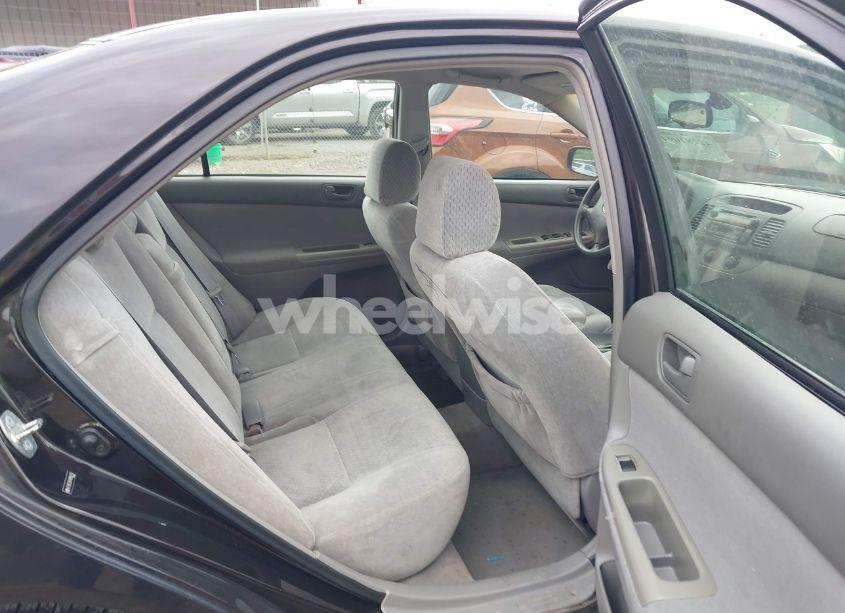 Photo 8 of 2004 Toyota Camry LE (VIN 4T1BE32K74U934757)